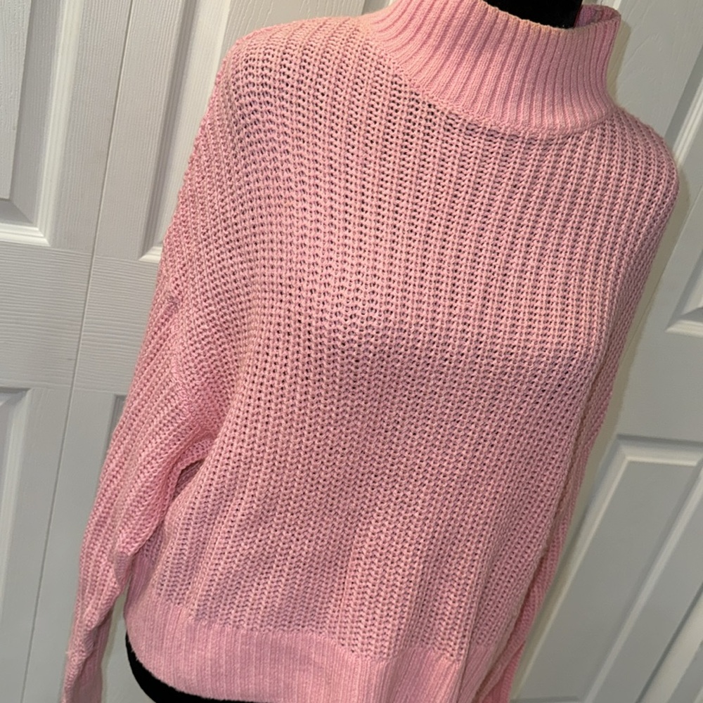 Pink sweater - Picture 2 of 3